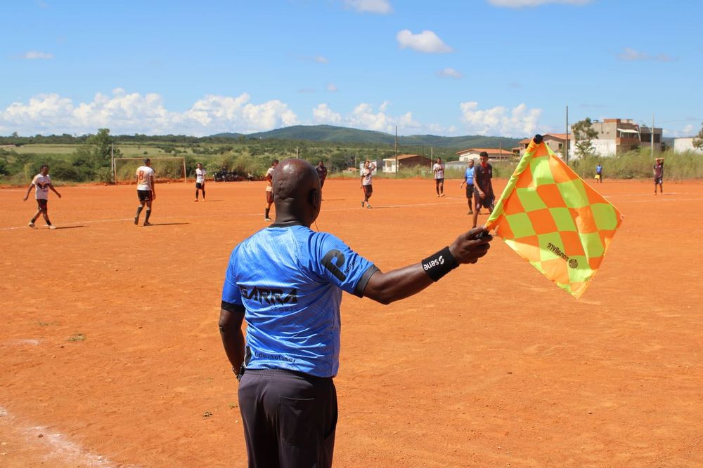 Ludopedio e a Várzea: Como o Futebol de Base Resiste ao Domínio da TV