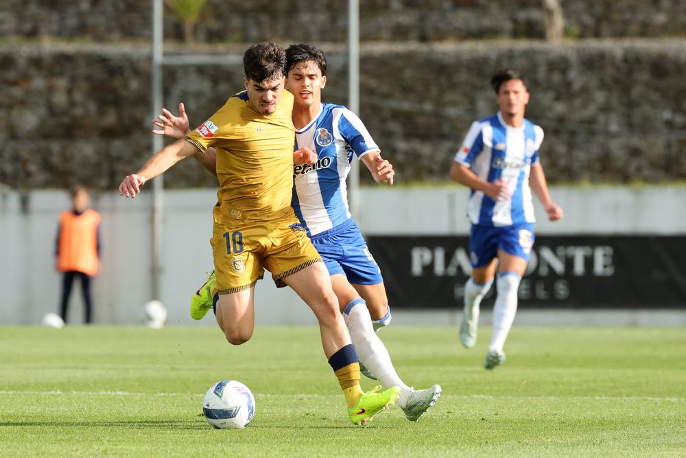 Casa Pia Eyes Midfielder Gabi Pereira – A Potential Boost for Portugal’s Rising Club