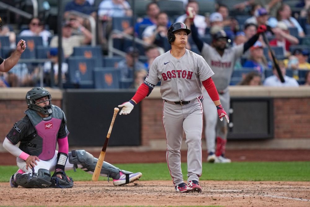 Red Sox Extend Winning Streak to Eight with Two Homers, Rookie Pitcher Shines in Mets Showdown