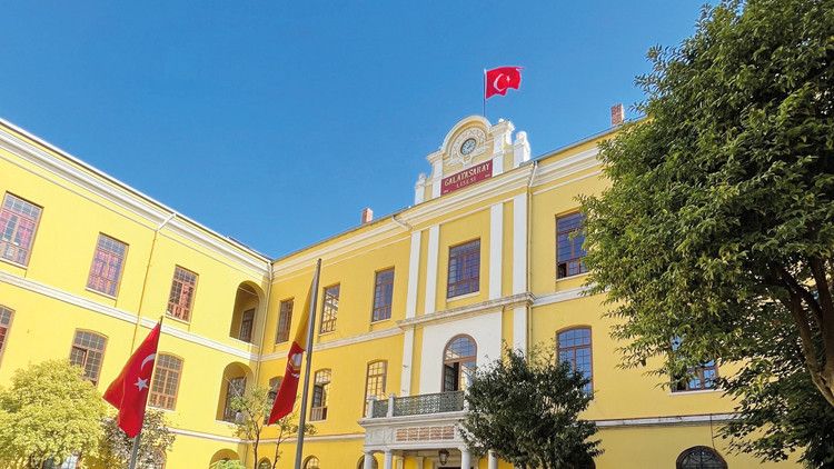 Galatasaray Lisesi Kura Sistemi Değişti: Yeni Geçiş Şartları ve Ailelerin Tepkileri